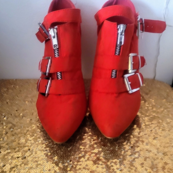 Ashley Stewart Red Heels with Silver Buckles - Picture 5 of 5
